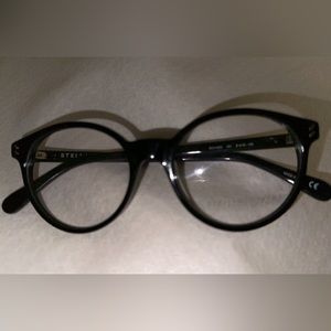 Black glasses